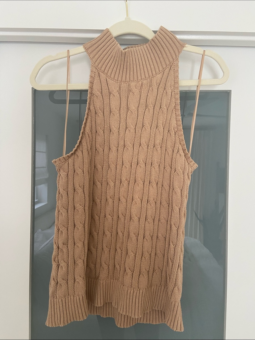 Halogen Cable Knit Sleeveless Turtleneck in Camel